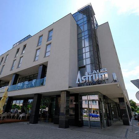 Business Hotel Astrum Laus 莱维采 外观 照片