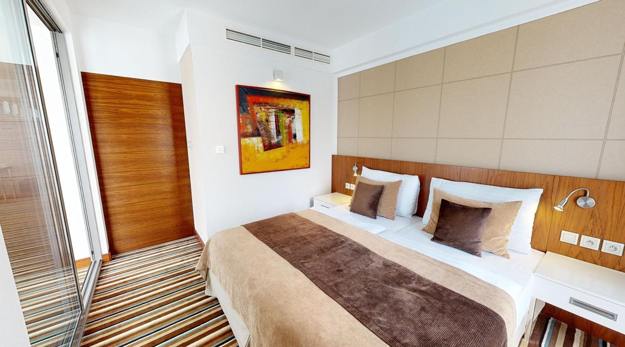 Business Hotel Astrum Laus 莱维采 外观 照片
