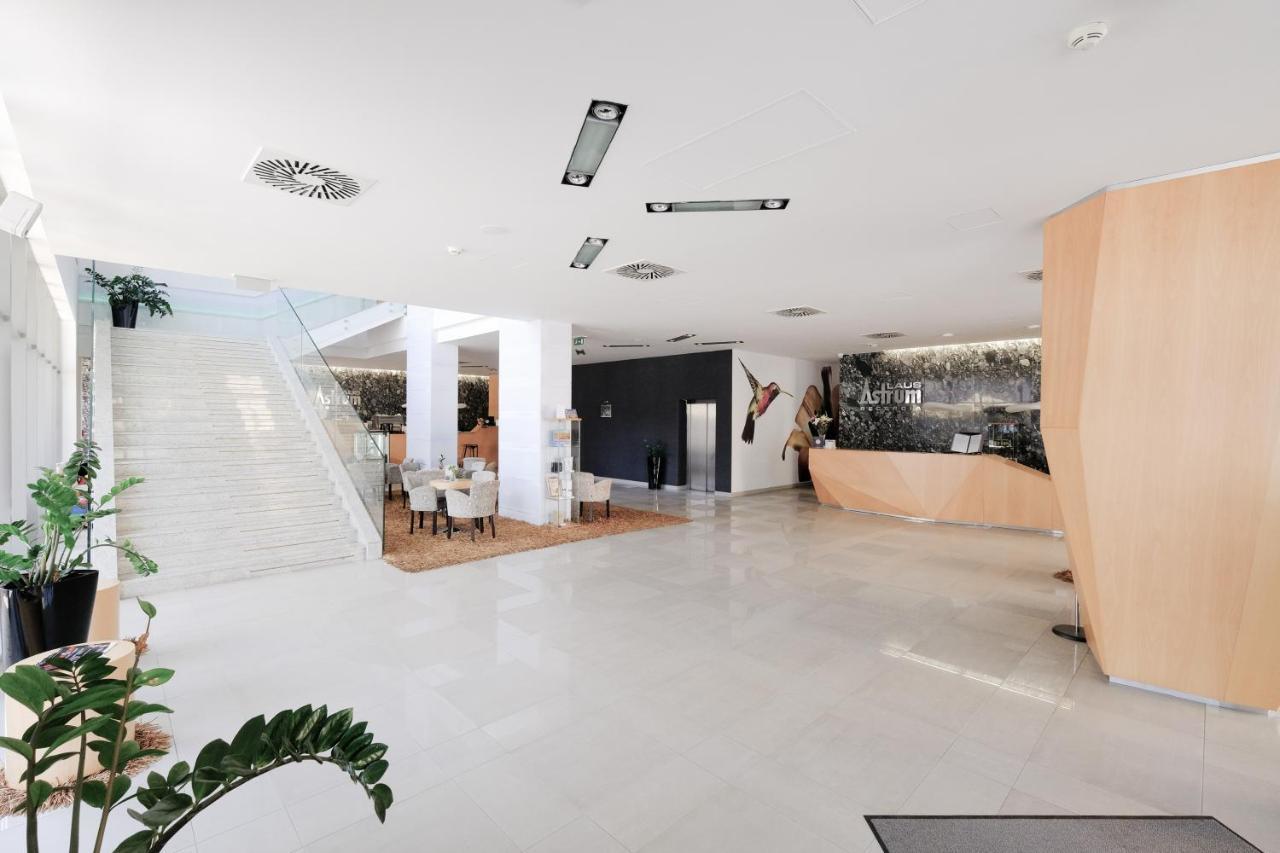 Business Hotel Astrum Laus 莱维采 外观 照片